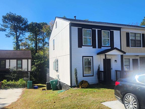 2nd image of 1279 Ridgecrest Ln SE