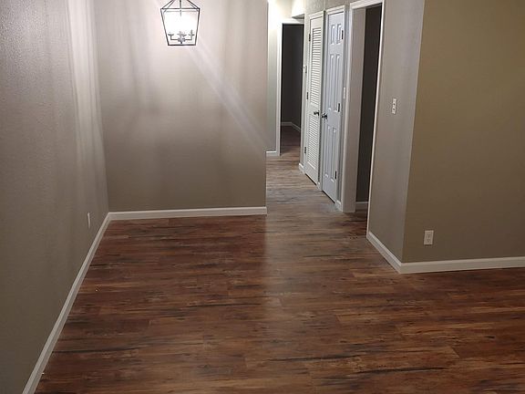 2nd image of 1905 S Elm St #10455382
