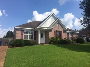360 Village Dr, Oakland, TN 38060