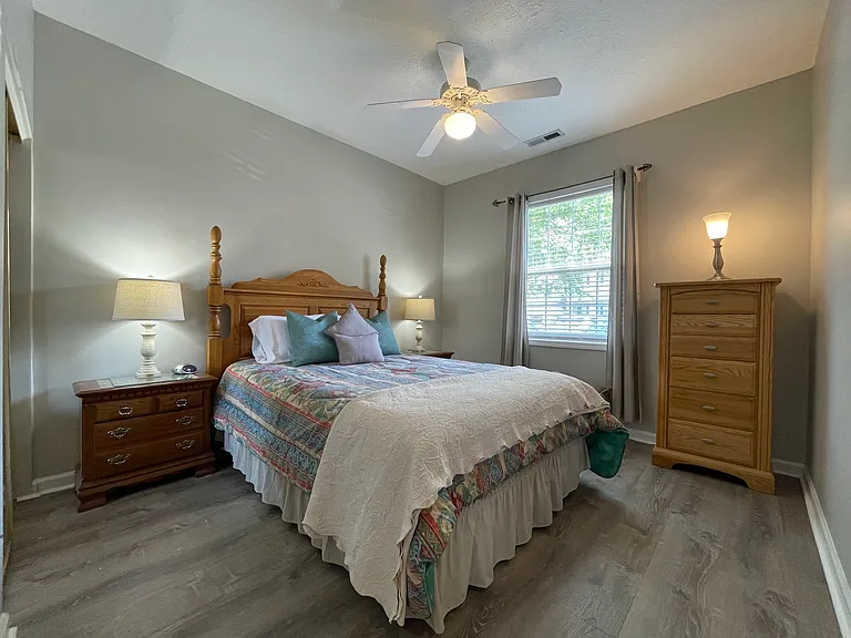Queen pillowtop bed in second bedroom