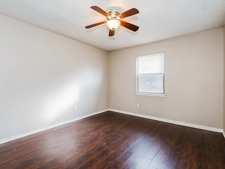 11702 Tanager Dr — Photo 10