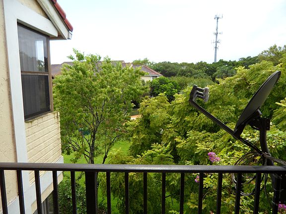 3rd image of 10105 W Sunrise Blvd APT 306