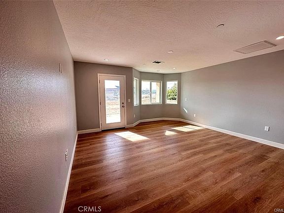 4th image of 14847 Ritter St