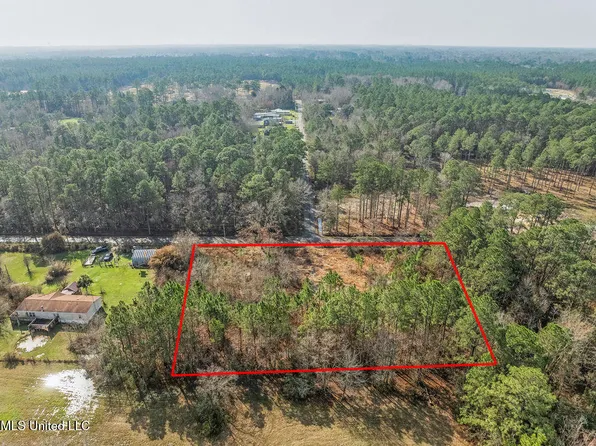 19392 Hartzell Rd, Long Beach, MS 39560