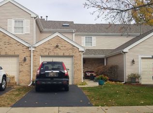 56 King Dr, Streamwood, IL 60107