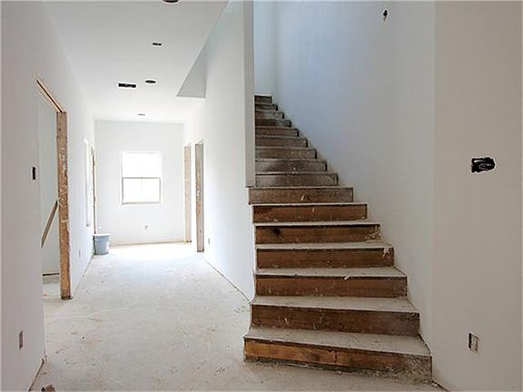 5th image of 5708 Delores Estates Ln Suite C
