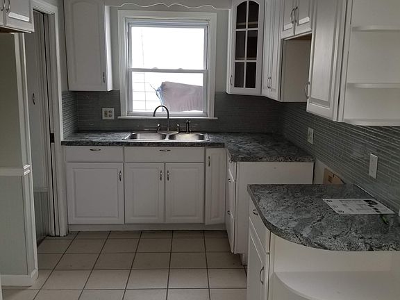 2nd image of 16730 Mayfield St