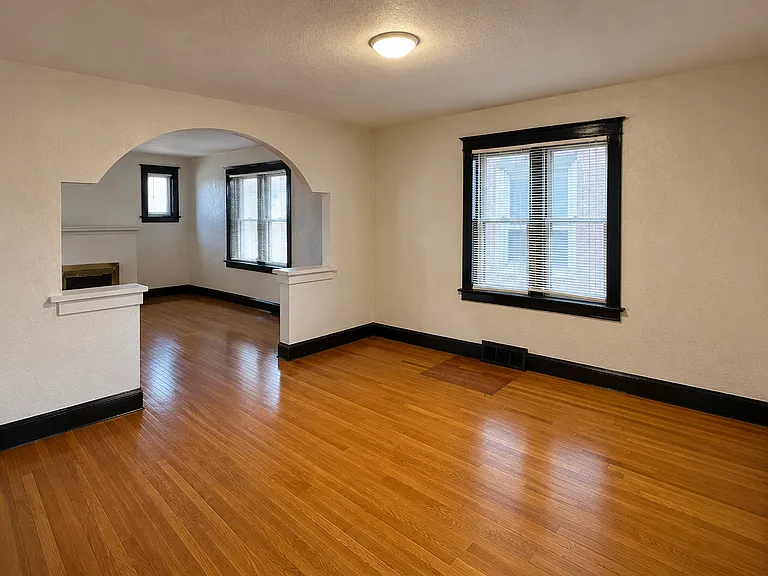 5448 Lisette Ave — Photo 3