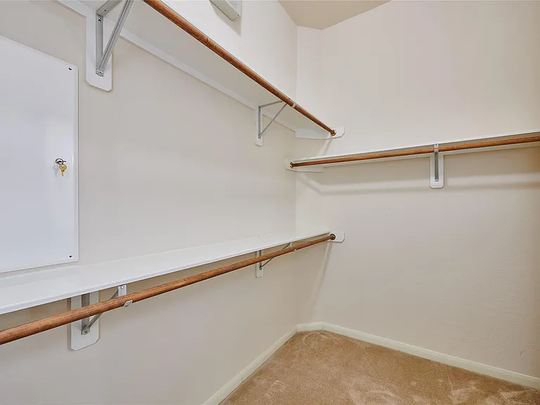 22 W Greenhill Terrace Pl — Photo 30