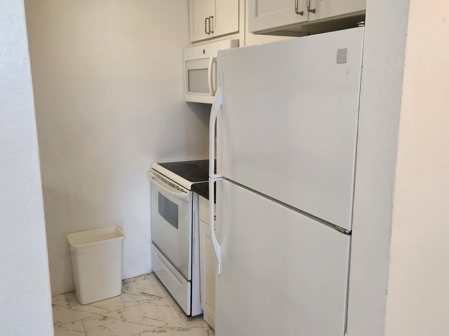 2 bed, 950 sqft, $1,950 — Photo 3