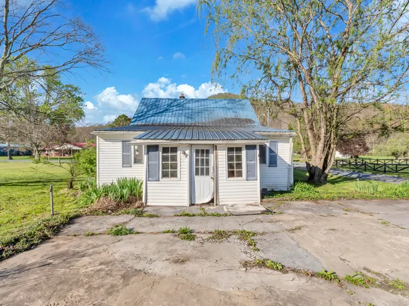 173 Orchard Dr, Rainelle, WV 25962