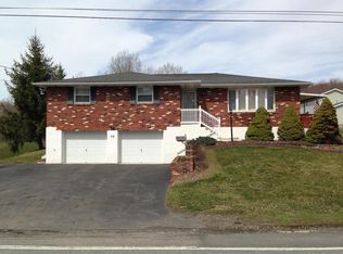 98 Valley View Ter, Forest City, PA 18421