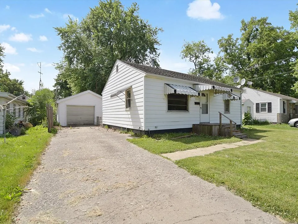 903 N Willis Ave
