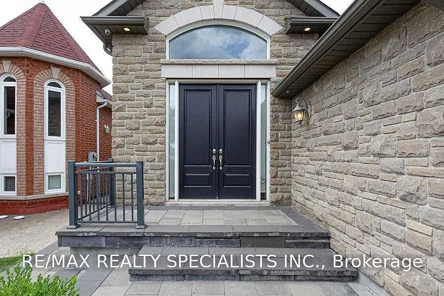 2 bed, $2,100 — Photo 2