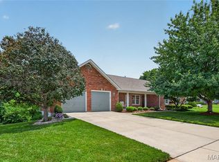 1136 Black Forest Dr, Saint Charles, MO 63301