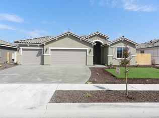 871 S Susan Ave, Kerman, CA 93630