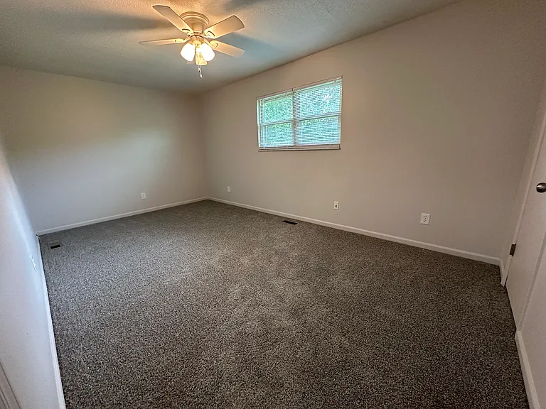 1822 Meadowland Ln #B — Photo 8