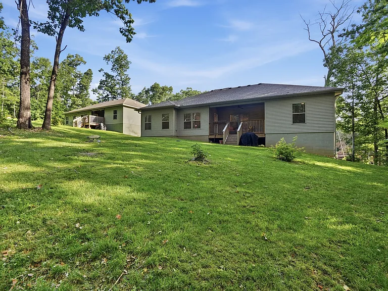 8 Leyland Dr — Photo 24