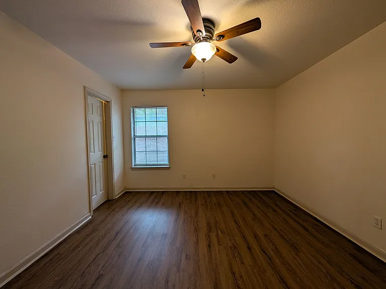 1134 Misty Acres Dr — Photo 28