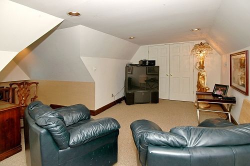 Third Floor Den