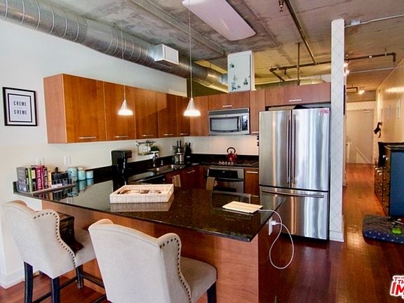 3rd image of 645 W 9th St APT 325