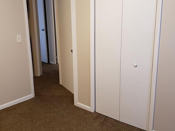 3rd image of 4231 Arlington Dr