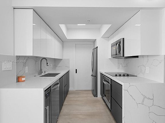 5th image of 90 Alton Rd APT 2505