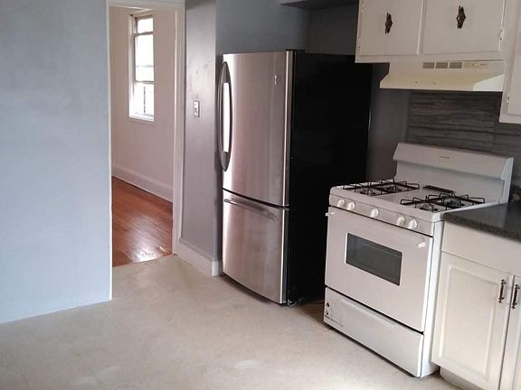 5th image of 0 Linden St #3