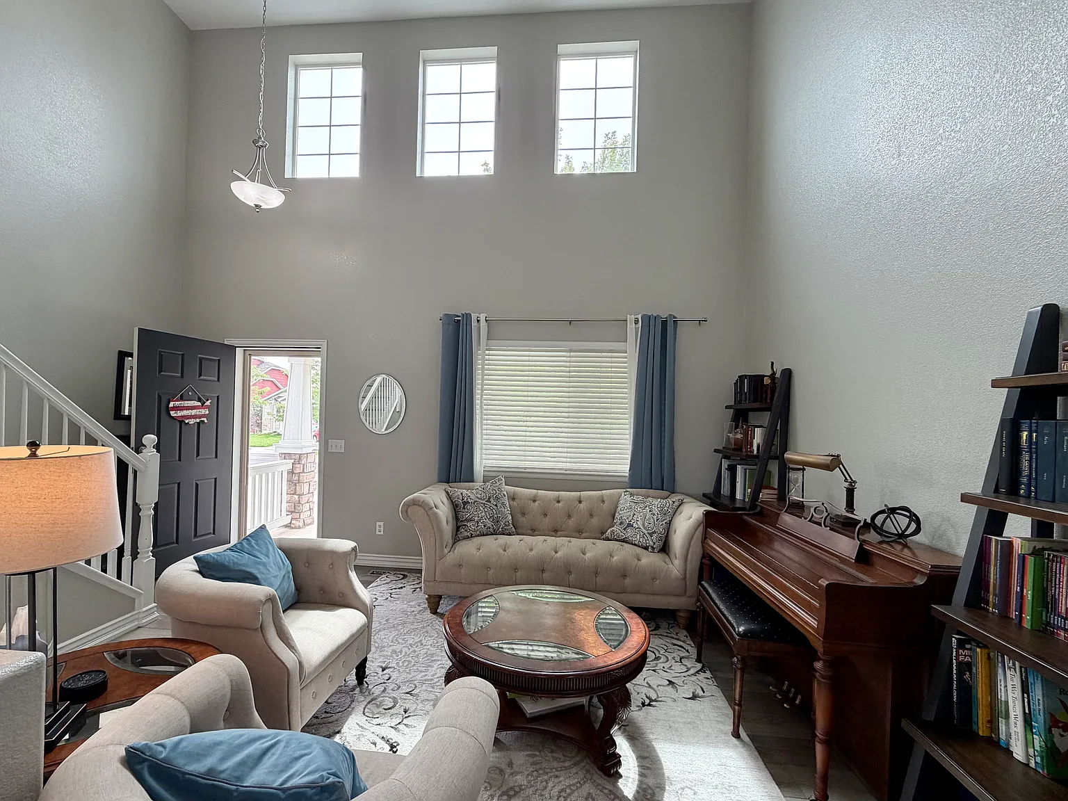 4 bed, 3.5 bath, 2687 sqft, $3,300 — Photo 4