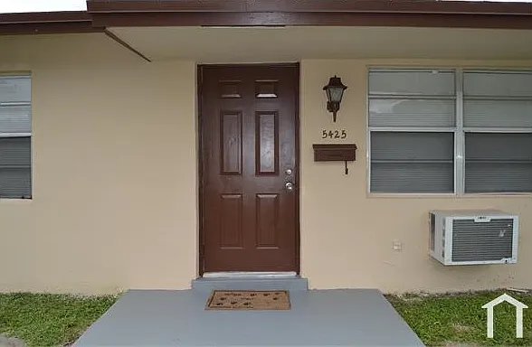 5425 NW 15th Ct #5425 — Photo 3