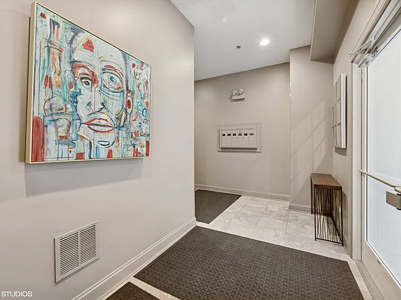 2nd image of 400 N Orleans St #5E