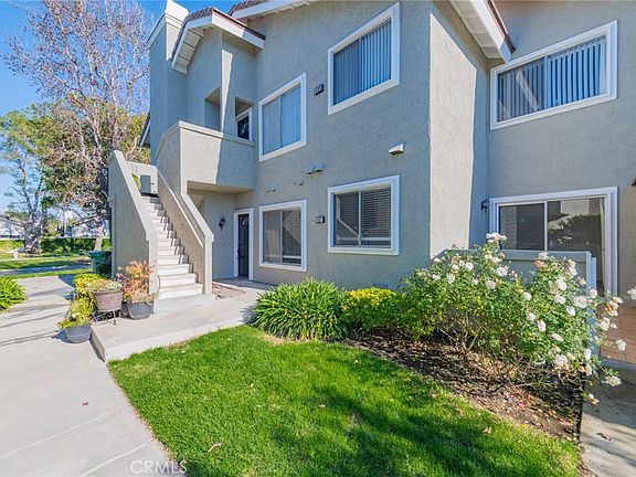 4th image of 527 Springbrook N