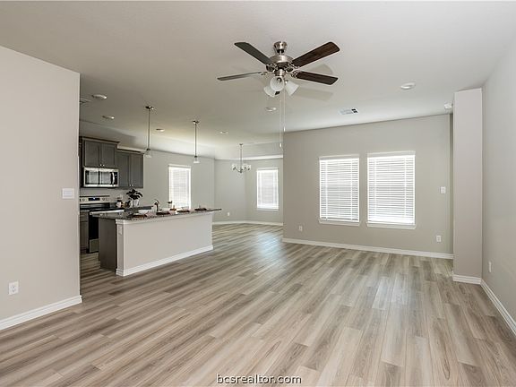 3rd image of 2159 Chief St