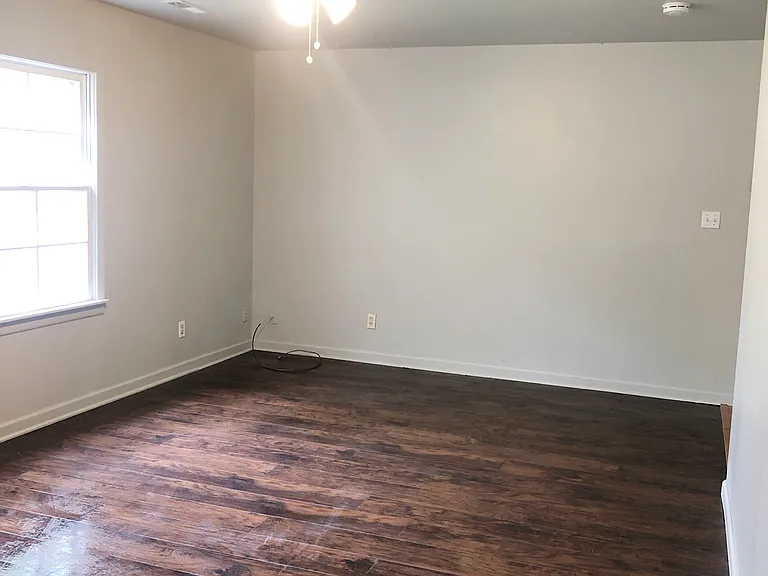 1816 Miller Dr — Photo 7