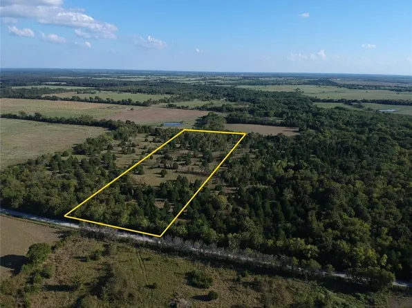7 County Road 4519, Wolfe City, TX 75496
