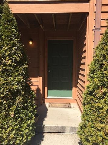 1st image of 551 Courtwood Ln