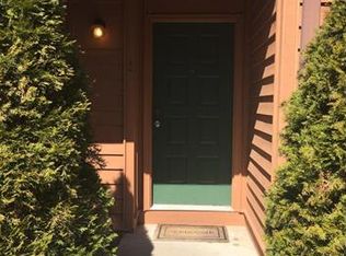 551 Courtwood Ln, Hendersonville, NC 28739
