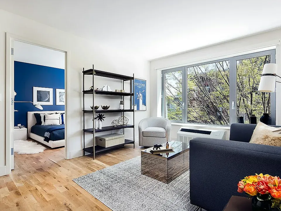 180 Franklin Ave #203