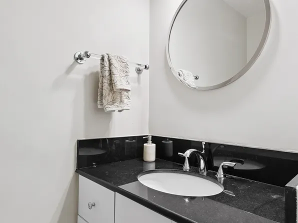 400 East 56th Street image 8 of 8