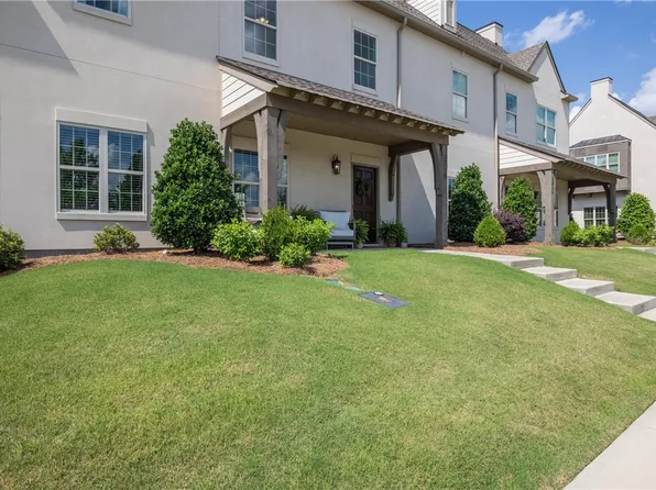 2260 Pam Cir, Auburn, AL 36832