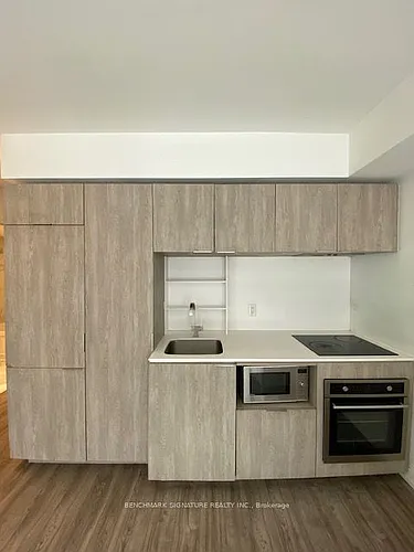 77 Shuter St #603 Photo 1