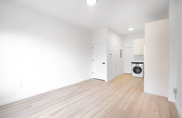 2nd image of 446 W 55th St #1N