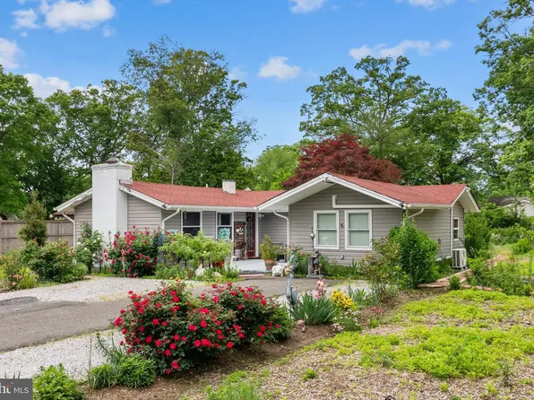 10412 Midway Ln, Lorton, VA 22079