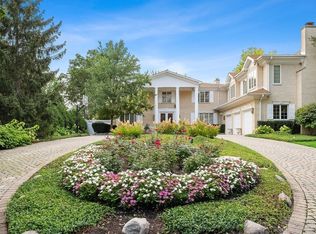 1428 Pleasant Ln, Glenview, IL 60025