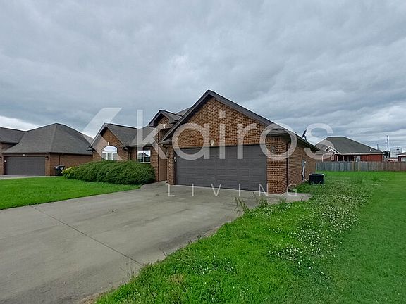 3rd image of 122 Cottonwood Dr