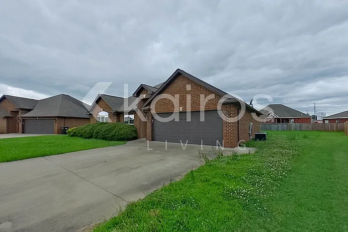 122 Cottonwood Dr — Photo 3