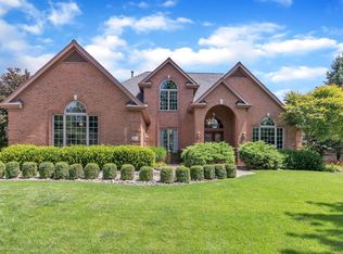 507 W Spring Meadows Ln, Dewitt, MI 48820