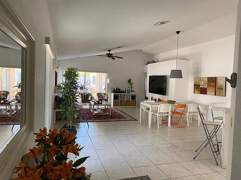 1205 Canary Island Dr — Photo 8