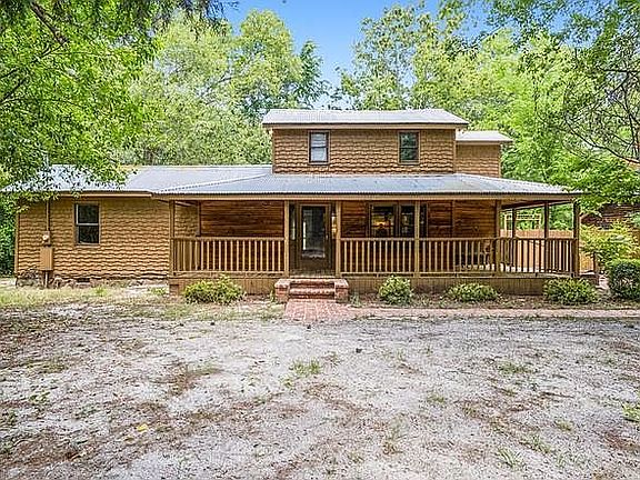 3rd image of 148 Fairwind Rd