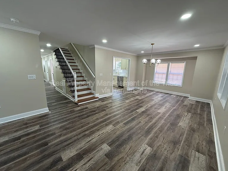 1226 Hoover Ave — Photo 4